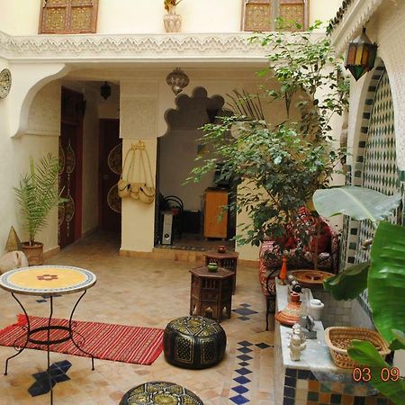 Dar Mounadim Fès Exteriör bild